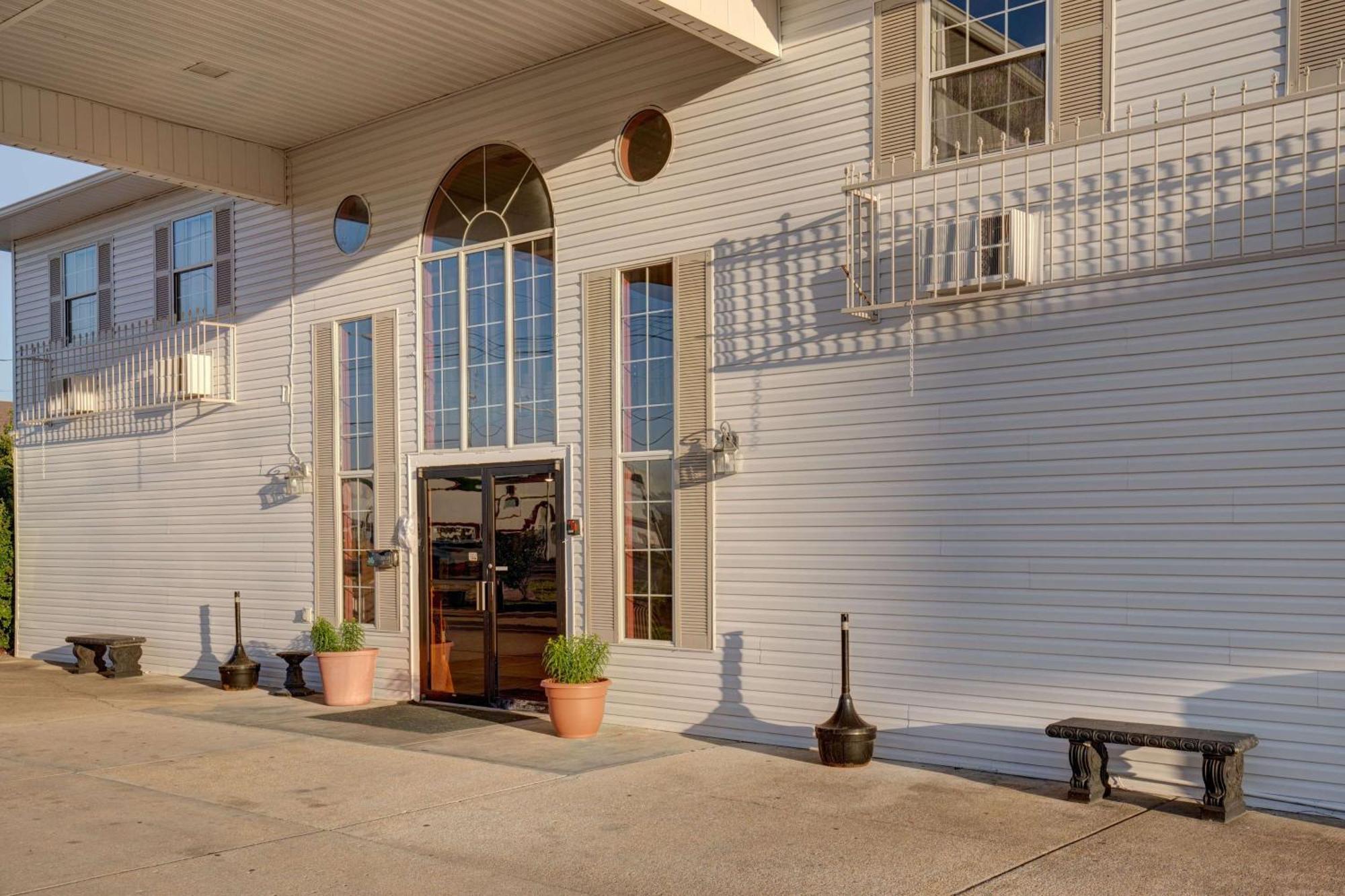 Howard Johnson By Wyndham Branson Theatre District Exteriör bild